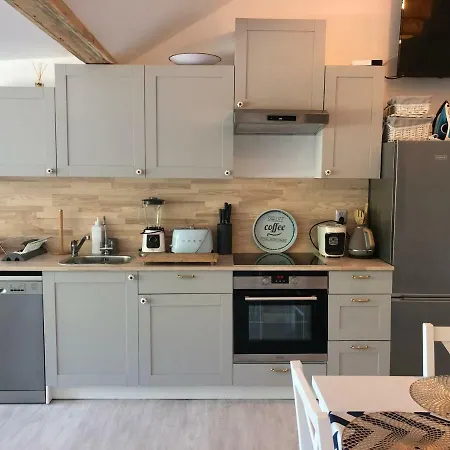 Comfort Zone Rus Mala Apartment