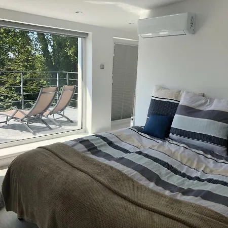 Comfort Zone Rus Mala شقة