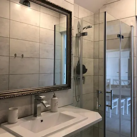 Comfort Zone Rus Mala شقة